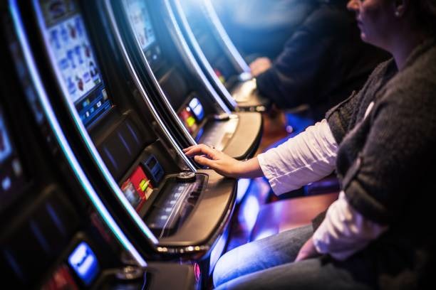 kenzo168 app showing daily bonus balance and live blackjack table